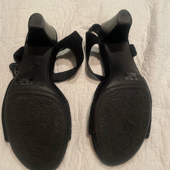 Gorgeous Ara sandals. Kid suede so incredibly soft and comfy. Size 10 US - Picture 7 of 10
